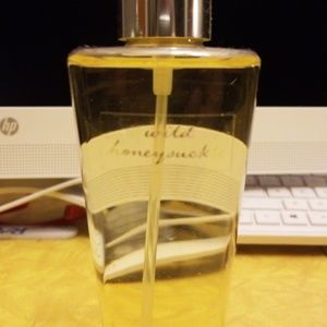 Bath & Body Works wild honeysuckle fragrance mist